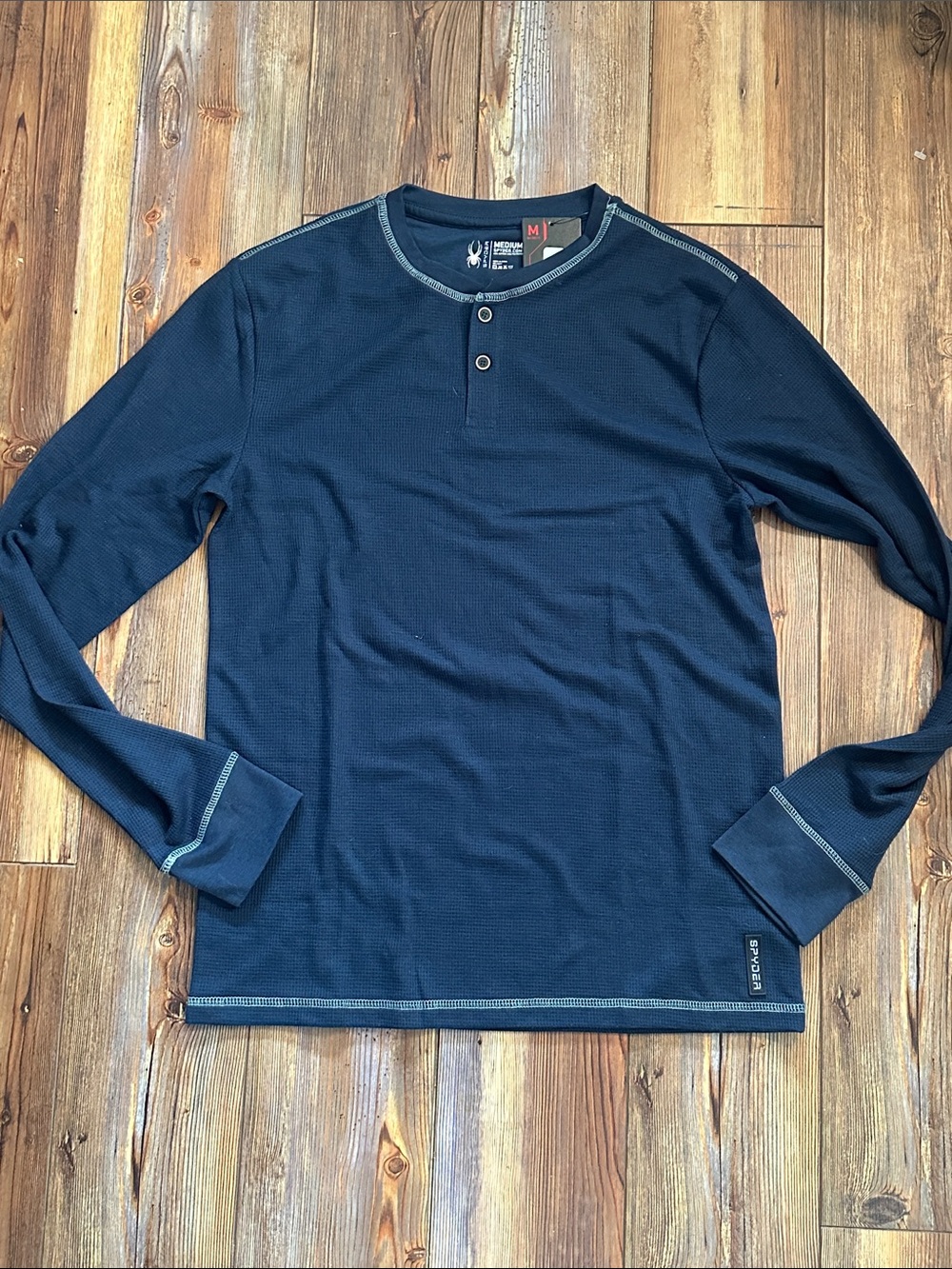 Spyder Men's Navy light weight Crewneck Henley Sweater medium NWT